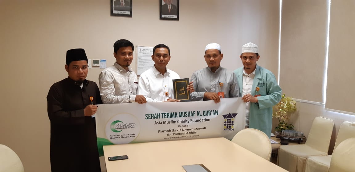 AMCF Hibahkan 400 Al-Quran Untuk RSUZA Banda Aceh